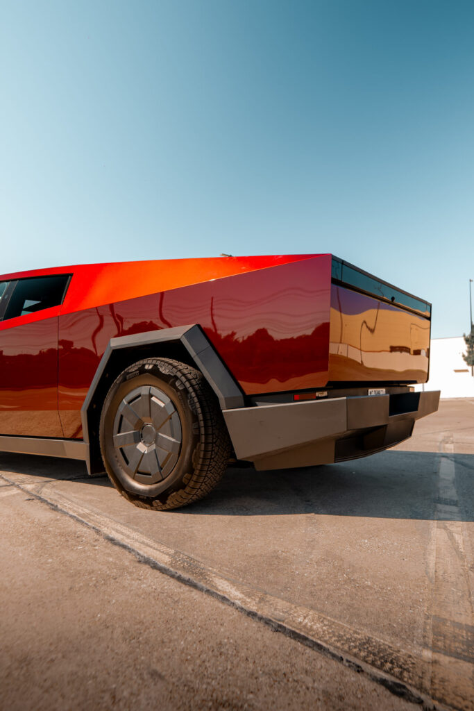 Expert Cybertruck Wrap